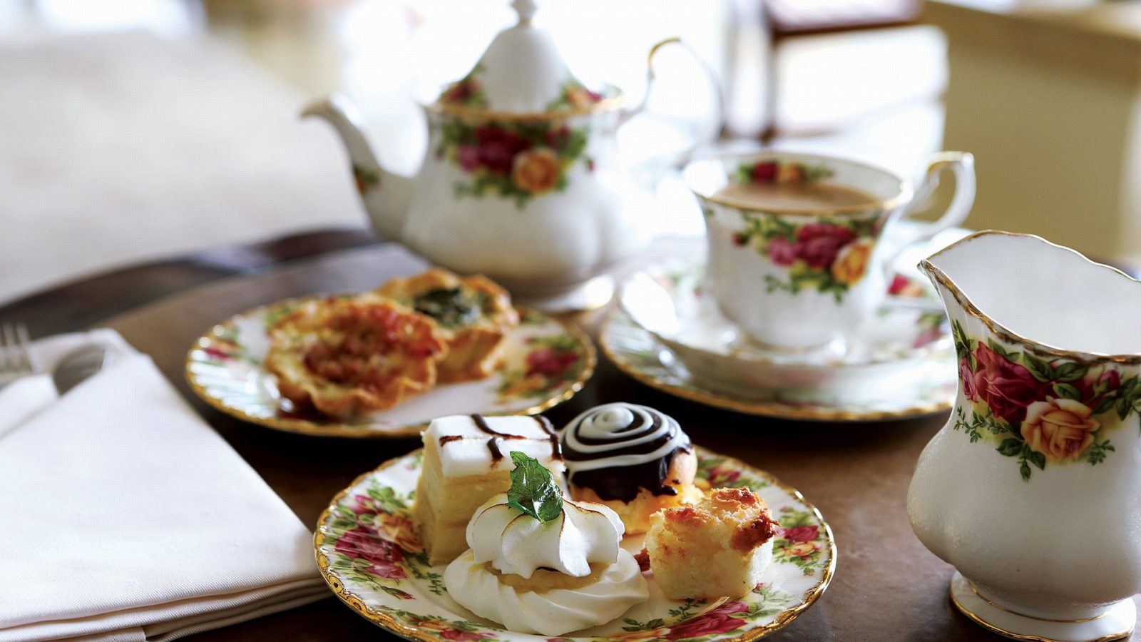 Blokhigh tea